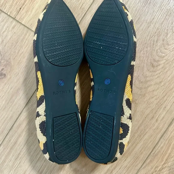 Rothy’s Leopard Print Women's “Point” flats - Picture 4 of 7